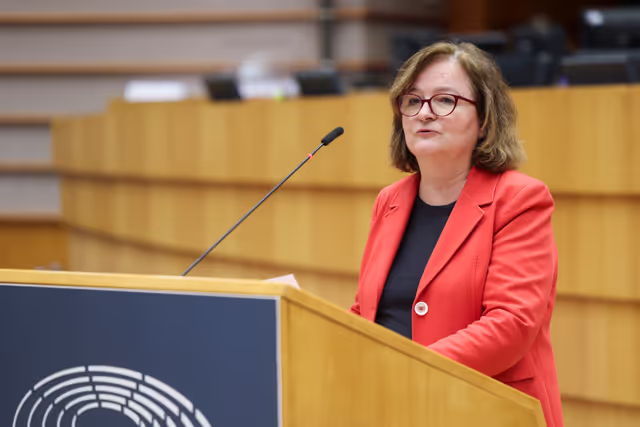 Photo 13: EP Mini-Plenary Session - Council and Commission statements - New allegations of Russian interference in the European Parliament, in the upcoming EU elections and the impact on the Union