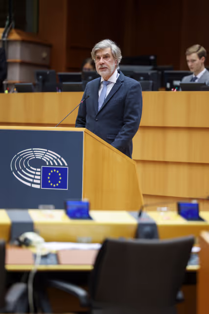 Photo 9: EP Mini-Plenary Session - Council and Commission statements - New allegations of Russian interference in the European Parliament, in the upcoming EU elections and the impact on the Union