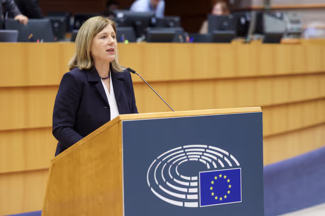 Photo 1: EP Mini-Plenary Session - Council and Commission statements - New allegations of Russian interference in the European Parliament, in the upcoming EU elections and the impact on the Union