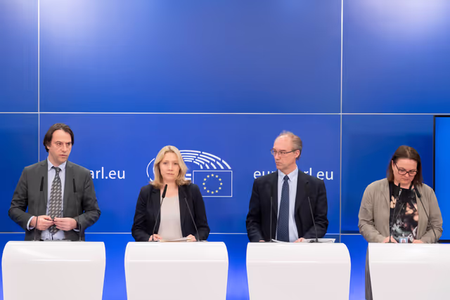 Last minute pre-session briefing