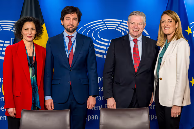 Foto 20: LEX signing ceremony in presence of Roberta METSOLA, EP President