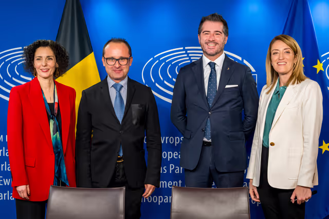 LEX signing ceremony in presence of Roberta METSOLA, EP President