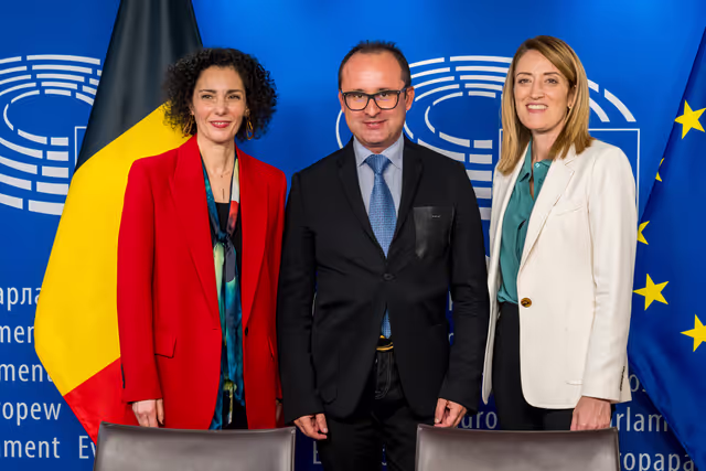 LEX signing ceremony in presence of Roberta METSOLA, EP President