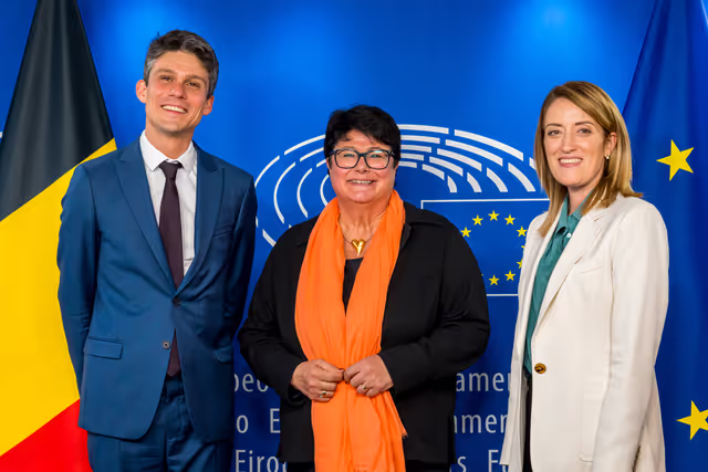 Foto 3: LEX signing ceremony in presence of Roberta METSOLA, EP President