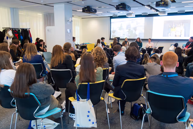 Foto 35: Lux Youth Seminar