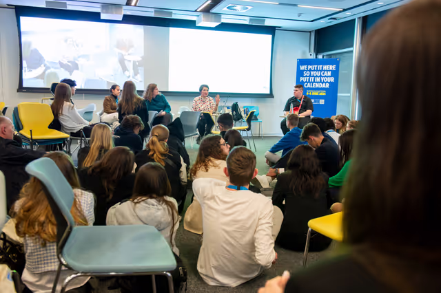 Foto 33: Lux Youth Seminar