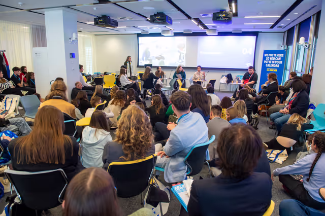 Foto 26: Lux Youth Seminar