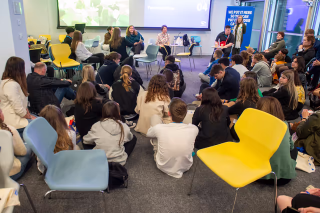 Foto 25: Lux Youth Seminar