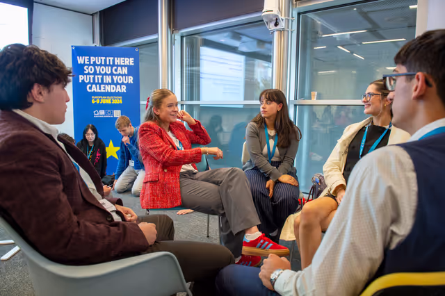 Foto 7: Lux Youth Seminar