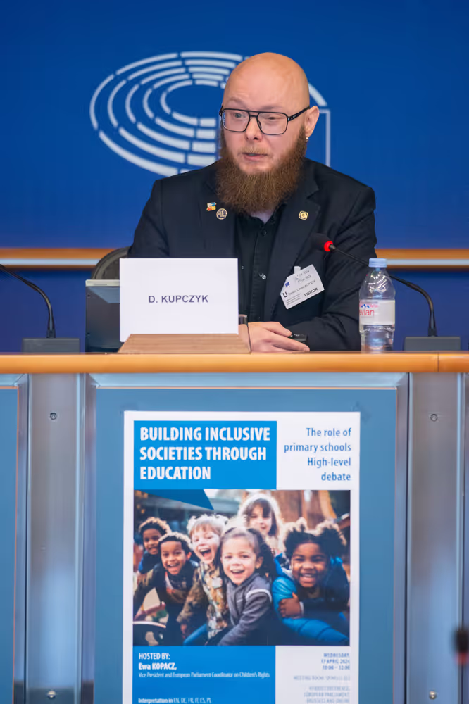 The role of primary schools High-level debate