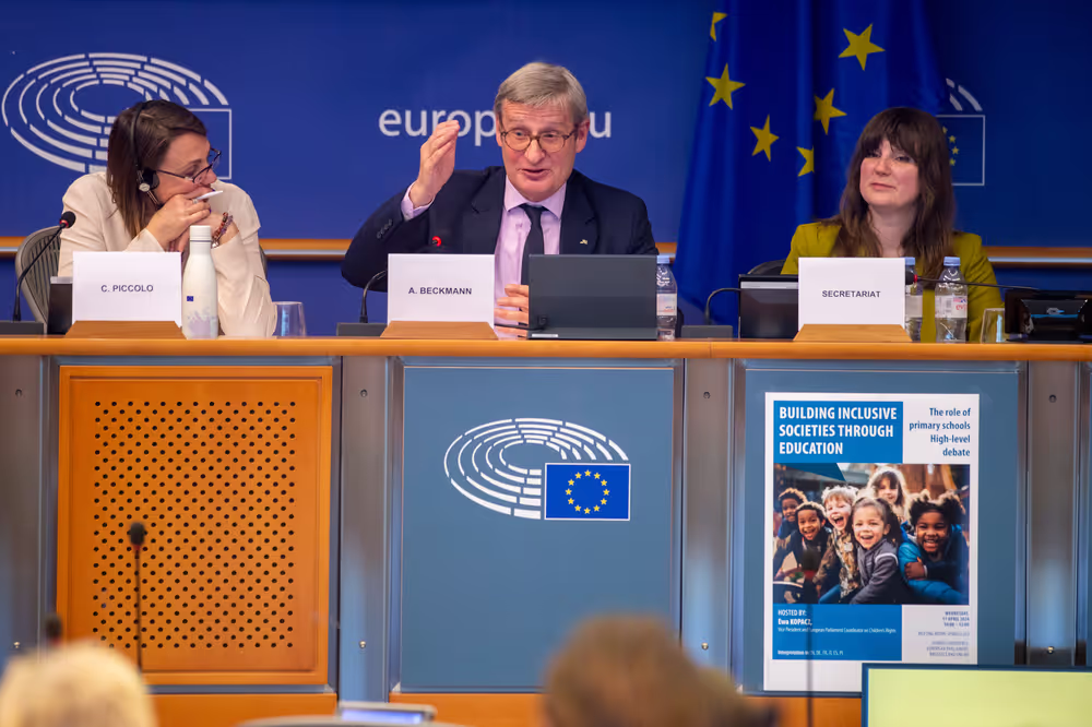 The role of primary schools High-level debate