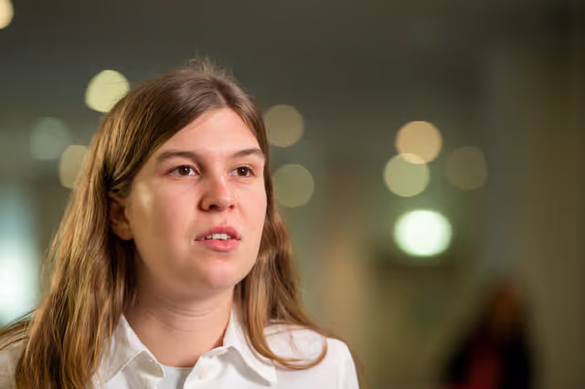 Foto 4: Interviews with the cast for the Hero movie