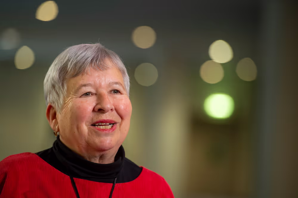 Interviews with the cast for the Hero movie