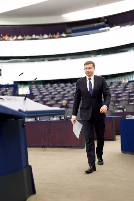 Fotografie 31: EP Plenary session - Prohibiting products made with forced labour on the Union market