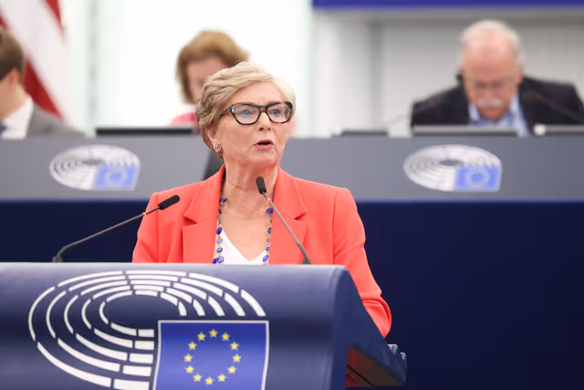 Foto 46: EP Plenary session - Combating violence against women and domestic violence