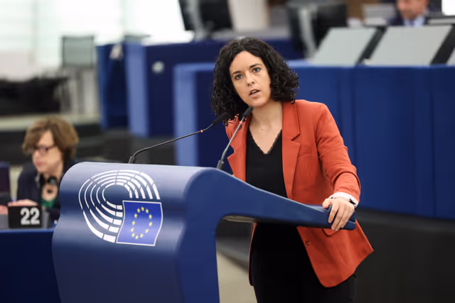 Foto 40: EP Plenary session - Combating violence against women and domestic violence