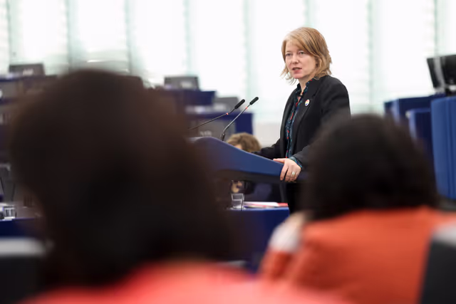 Foto 33: EP Plenary session - Combating violence against women and domestic violence