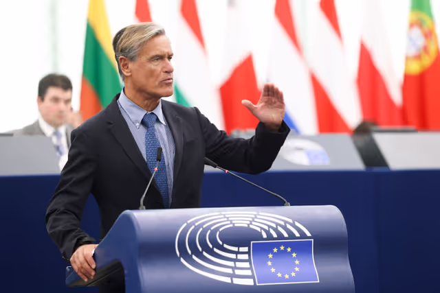 Foto 30: EP Plenary session - Combating violence against women and domestic violence