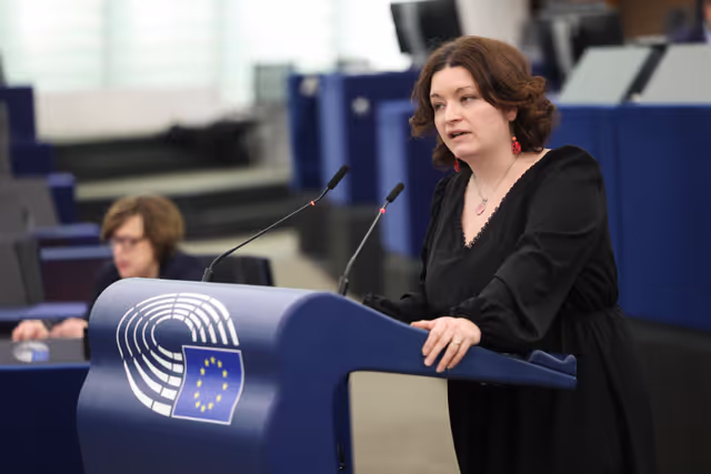 Foto 24: EP Plenary session - Combating violence against women and domestic violence