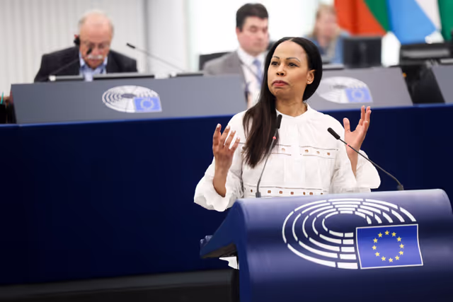 Foto 19: EP Plenary session - Combating violence against women and domestic violence