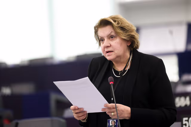 Foto 12: EP Plenary session - Combating violence against women and domestic violence