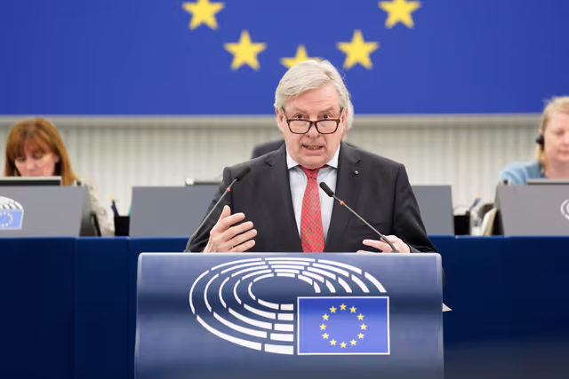 Photo 37: EP Plenary session - Joint Debate - Disability cards