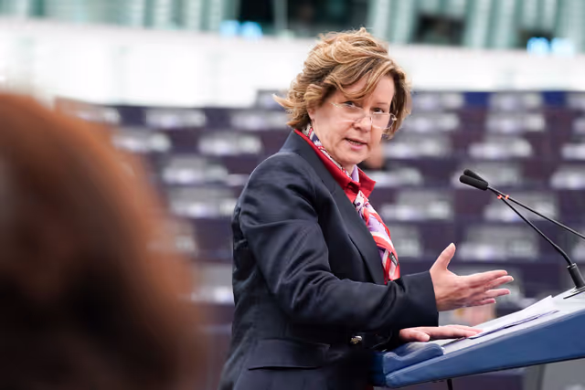 Photo 22: EP Plenary session - Joint Debate - Disability cards