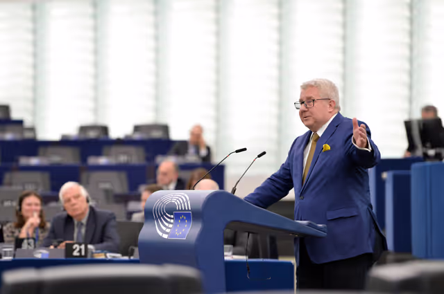 Photo 34 : EP Plenary session - Commission statement - The use of Russian frozen assets to support Ukraine’s victory and reconstruction
