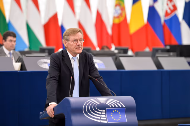 Photo 26 : EP Plenary session - Commission statement - The use of Russian frozen assets to support Ukraine’s victory and reconstruction