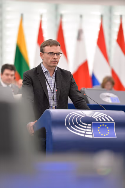 Photo 24 : EP Plenary session - Commission statement - The use of Russian frozen assets to support Ukraine’s victory and reconstruction