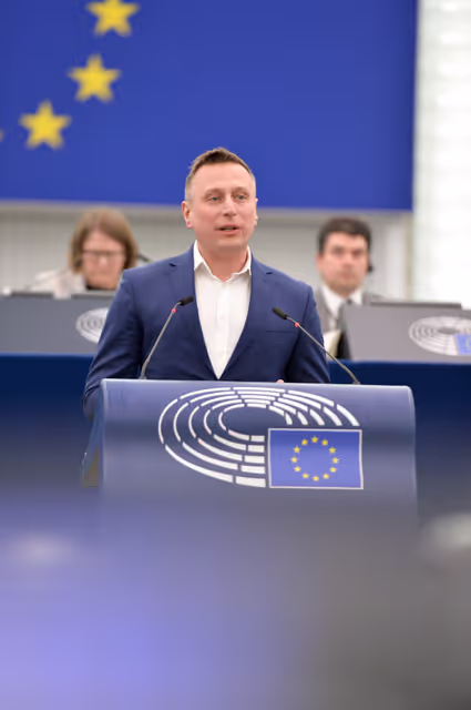 Photo 21 : EP Plenary session - Commission statement - The use of Russian frozen assets to support Ukraine’s victory and reconstruction