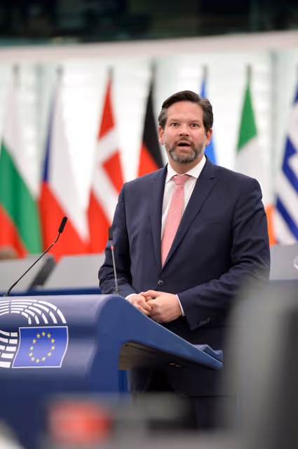 Photo 18 : EP Plenary session - Commission statement - The use of Russian frozen assets to support Ukraine’s victory and reconstruction