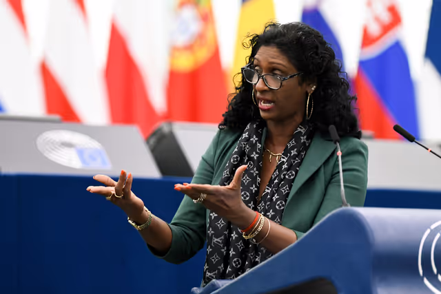 Fotografie 3: EP Plenary session - Commission statement - Situation in Haiti