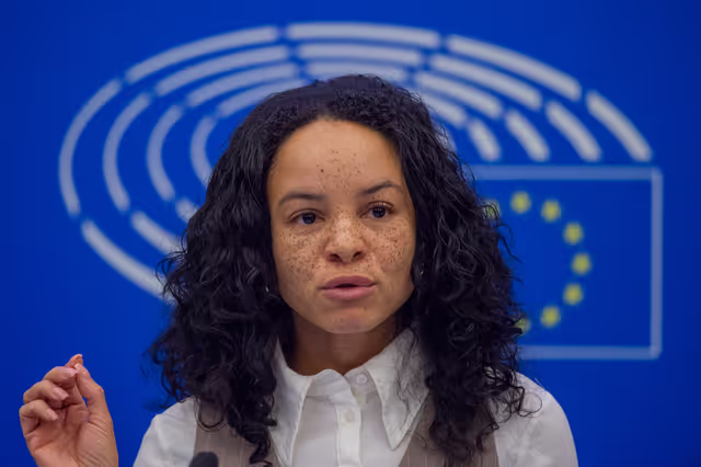 Photo 12: Press conference on the adoption of the Forced Labour Regulation