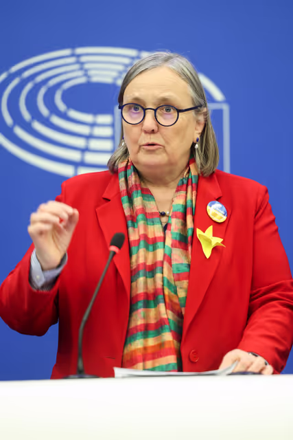 Foto 12: Press conference on Parliament's vote on the Late Payments regulation