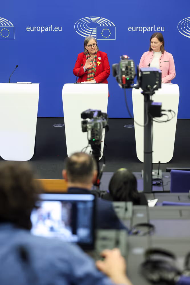 Press conference on Parliament's vote on the Late Payments regulation