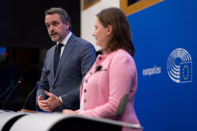 Billede 10: Press conference on the Final vote on the right to repair