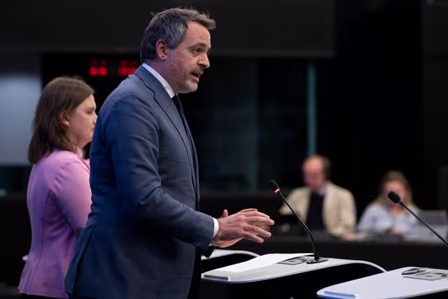 Billede 8: Press conference on the Final vote on the right to repair