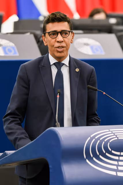 Foto 42: EP Plenary session - Council and Commission statements - Forging a sustainable future together: economic, social and territorial challenges for a competitive, cohesive and inclusive Europe