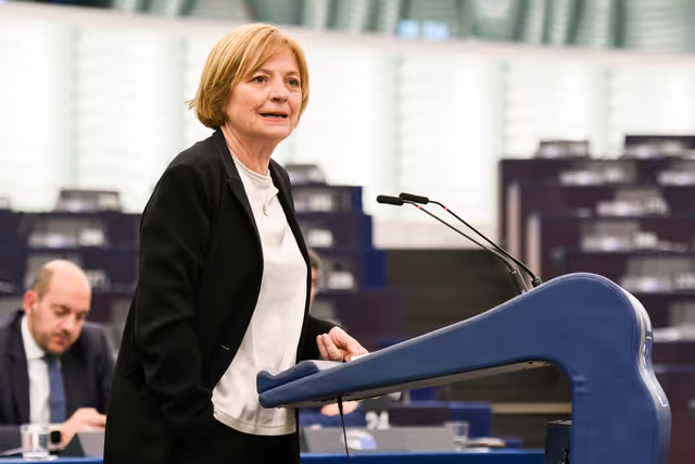 Foto 32: EP Plenary session - Council and Commission statements - Forging a sustainable future together: economic, social and territorial challenges for a competitive, cohesive and inclusive Europe