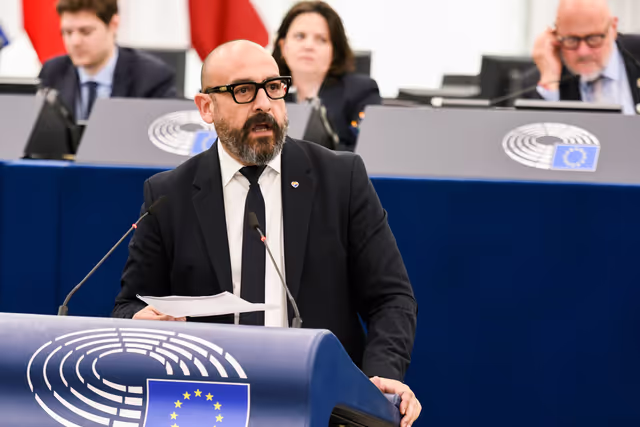 Foto 19: EP Plenary session - Council and Commission statements - Forging a sustainable future together: economic, social and territorial challenges for a competitive, cohesive and inclusive Europe