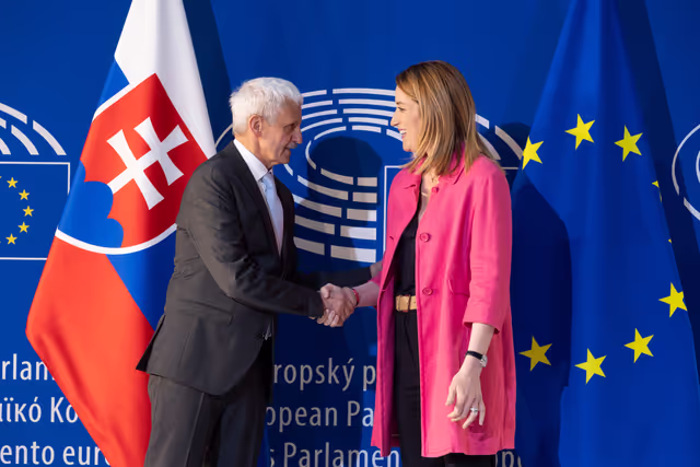 Photo 33: 20th Anniversary of the 2004 EU Enlargement - Arrivals and family photo