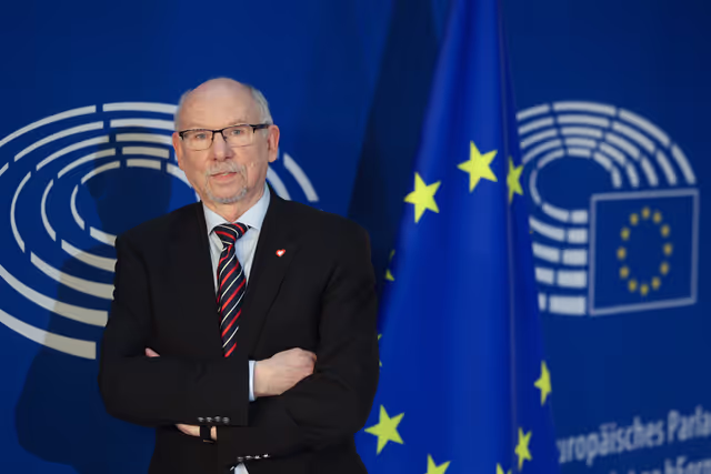 Photo 7: Janusz LEWANDOWSKI in the EP in Strasbourg