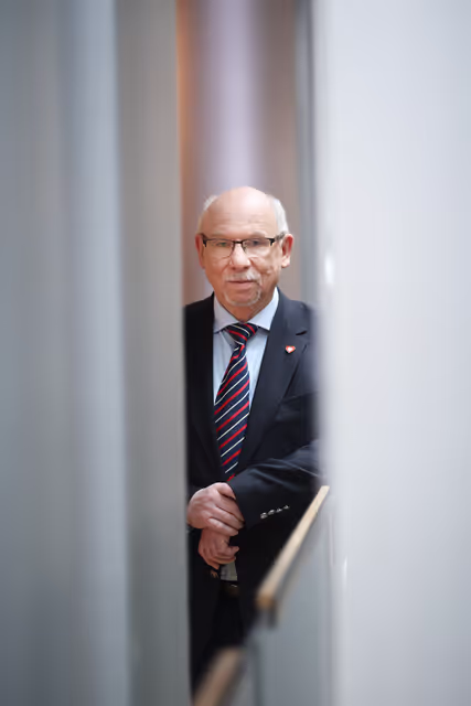 Photo 4: Janusz LEWANDOWSKI in the EP in Strasbourg