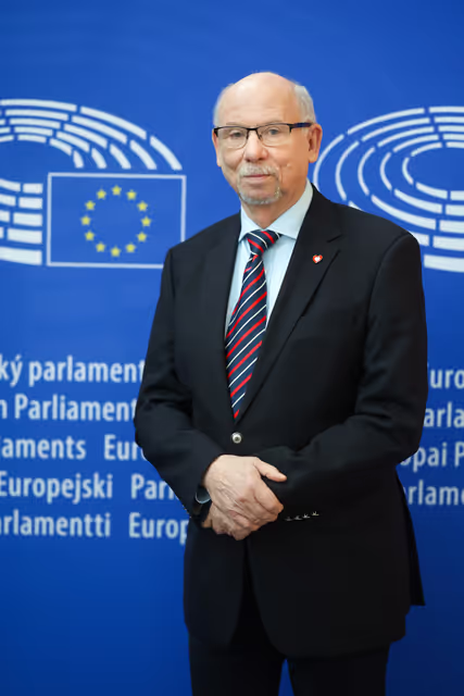 Photo 15: Janusz LEWANDOWSKI in the EP in Strasbourg