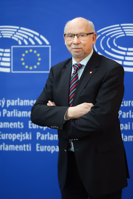 Photo 14: Janusz LEWANDOWSKI in the EP in Strasbourg