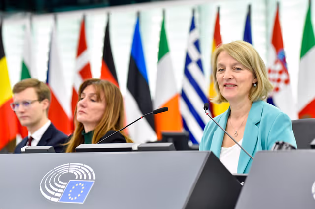 Снимка 22: EP Plenary session - Interinstitutional Body for Ethical Standards