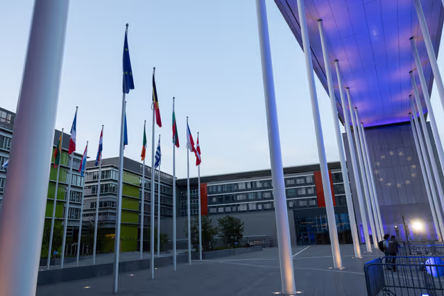 Zdjęcie 9: 20th Anniversary of the 2004 EU Enlargement - Parliament’s seats illumination