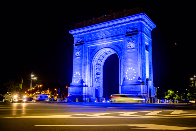 Photo 31: Illuminations: One month to go across the EU.
