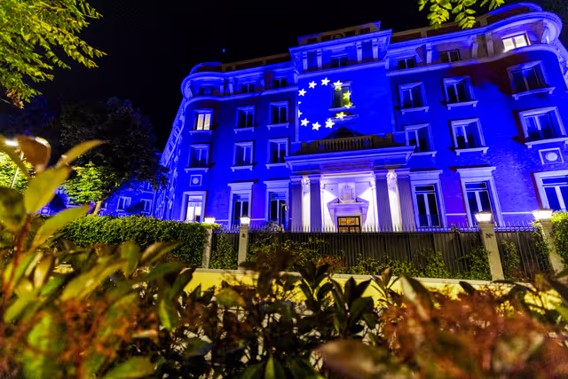 Photo 38: Illuminations: One month to go across the EU.